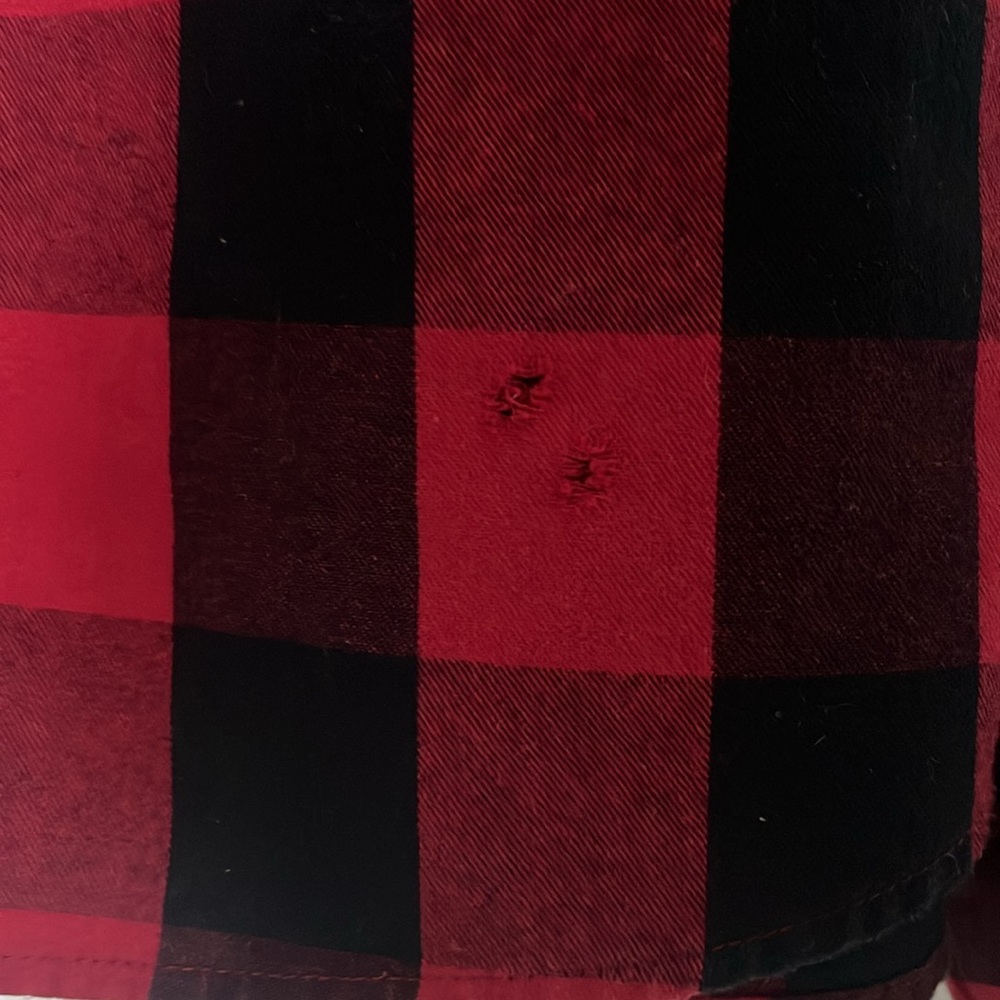 Beverly Hills Polo Club Button Up Mens M Red Black Buffalo Plaid Flannel - Picture 6 of 8